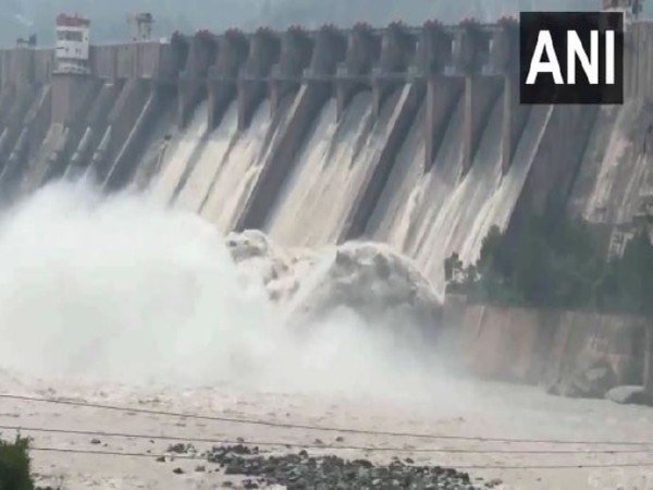 股票配资咨询交易 印度向巴基斯坦开闸泄洪
